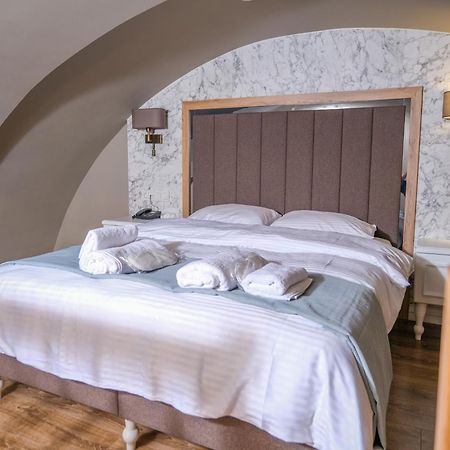 Palazzo Suit Karakoey Istanboel Buitenkant foto
