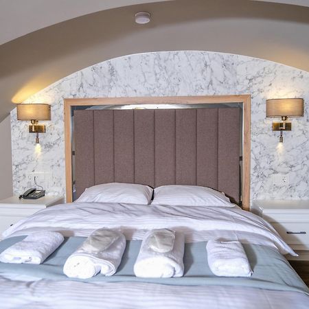 Palazzo Suit Karakoey Istanboel Buitenkant foto