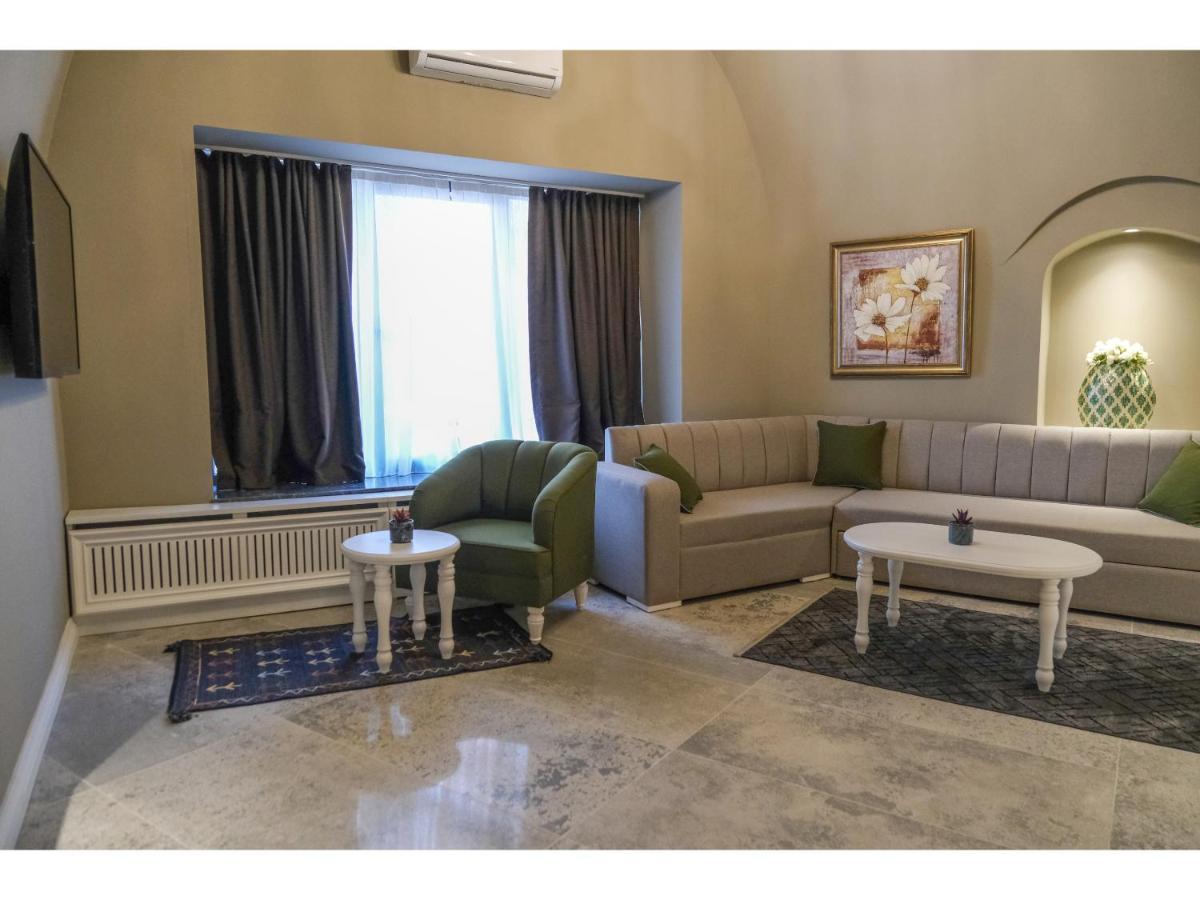 Palazzo Suit Karakoey Istanboel Buitenkant foto