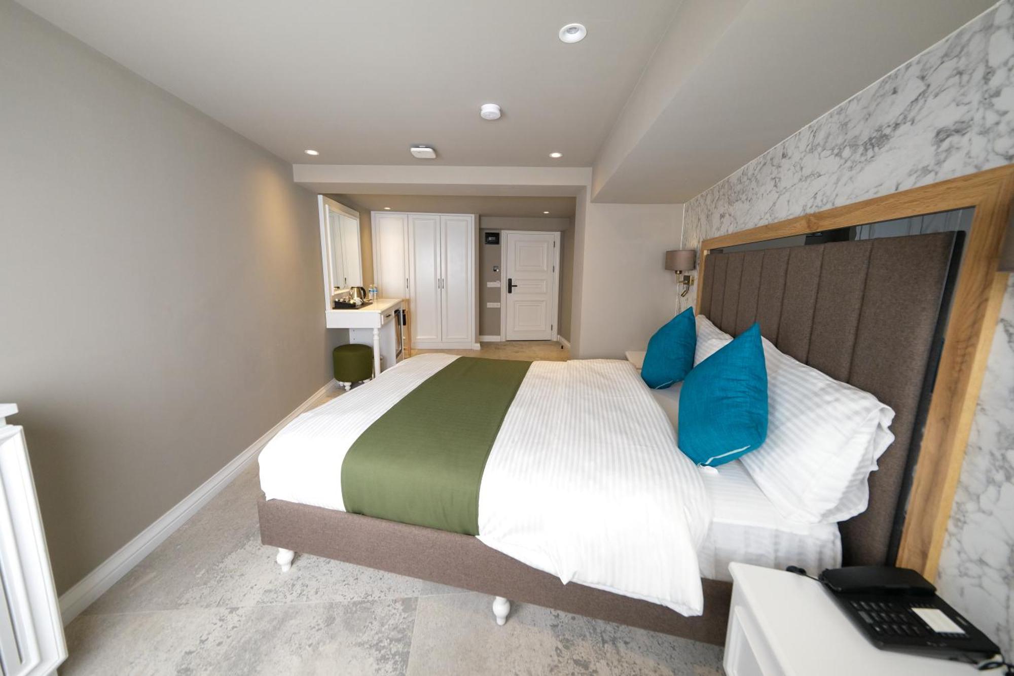 Palazzo Suit Karakoey Istanboel Buitenkant foto